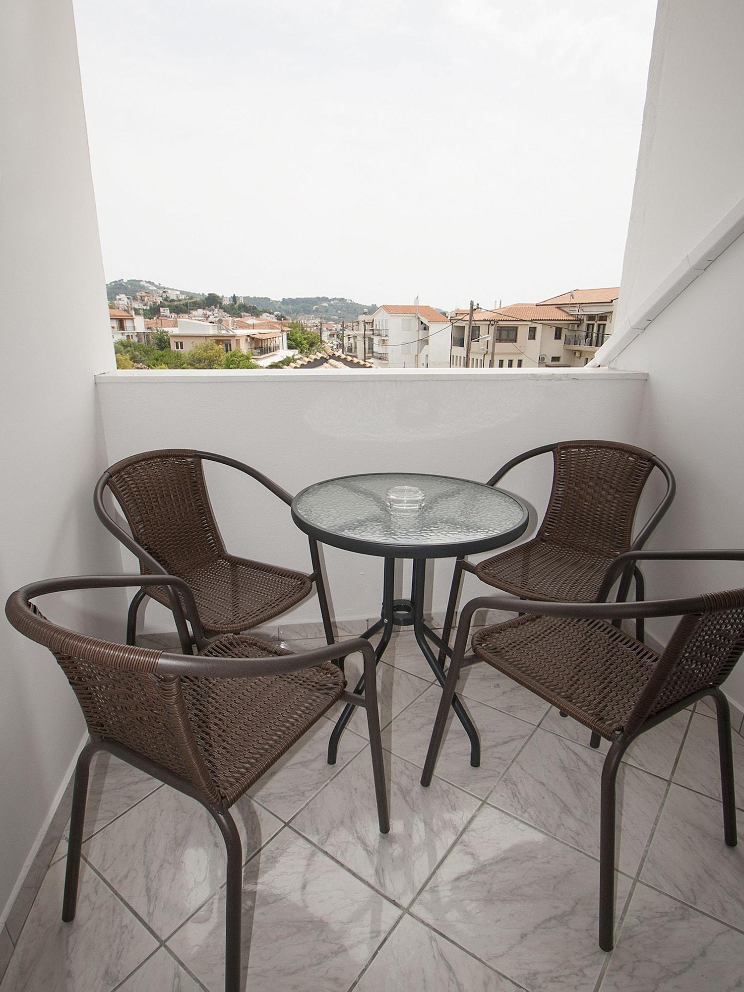 Pension Pineapple Skiathos Chora Extérieur photo